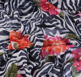 Šifon zvířecí motiv/květy bíločerný II.jakost