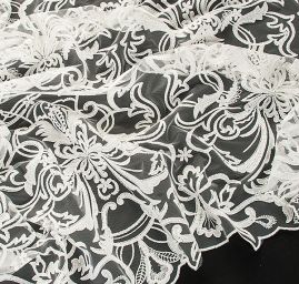 Krajka luxusní výšivka na tylu slonová kost