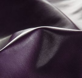 Imitace kůže tmavě fialová
