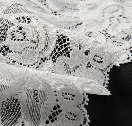 Pružná krajka lem slonová kost