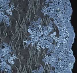 Krajka na vzorovém tylu květy blankytně modrá