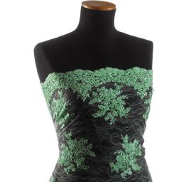 Krajka na vzorovém tylu květy světle zelená