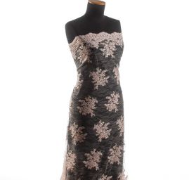 Krajka na vzorovém tylu květy světle lososová