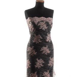 Krajka na vzorovém tylu květy pastel růžová