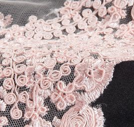 Krajka na tylu květy pastel růžová