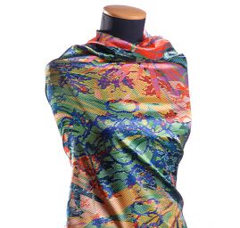 Atlasová látka motiv listů/hadí kůže modrá