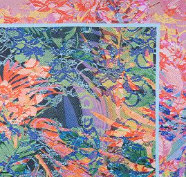 Atlasová látka motiv listů/hadí kůže modrá