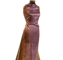 Atlas jemný grafický design motýlci/květy velký