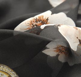 Hedvábný šifon černá