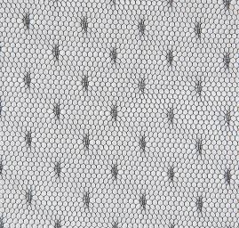 Efektní tyl s vyšitými punítky v černé barvě