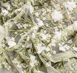 Krajka květinová výšivka na tylu s aplikací květů