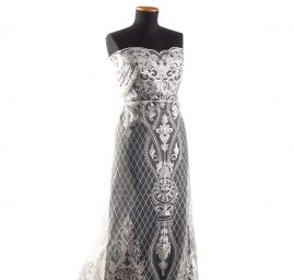 Krajka výšivka na tylu ornament slonová kost