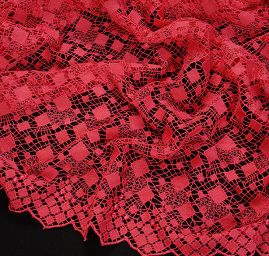 Efektní hrubá krajka geometrický motiv fuchsie