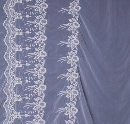 Vyšívaný tyl květinový motiv smetanová/bílá