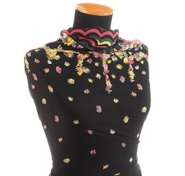 Šifon vzor květy/vlnky černé