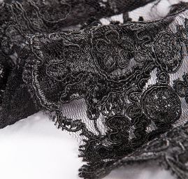 Efektní krajka výšivka na tylu černá