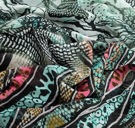 Šifon jemný zvířecí motiv tyrkysovorůžové