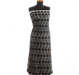 Krajka výšivka na tylu růže černá