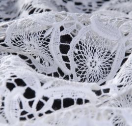 Bavlněná krajka hrubší vzor slonová kost