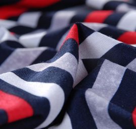 Úplet vzor proužky červená/černá/šedá/bílá