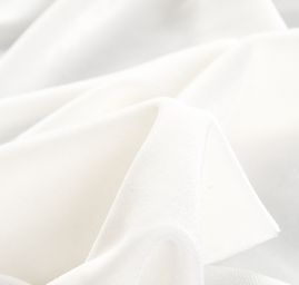 Samet pružný matný lomená bílá