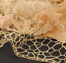 Exkluzivní krajka zlatá