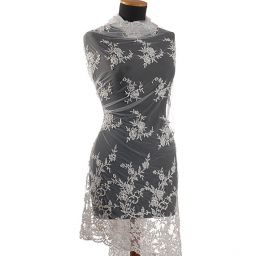 Krajka tyl bordurová výšivka rokajl/korálky bílá