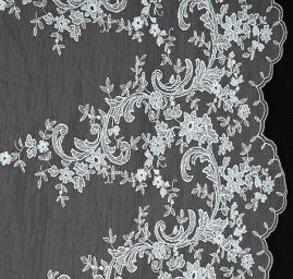 Bordurová krajka výšivka na tylu sv.modrá/bílá