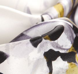 Satén hedvábný tisk malba květy