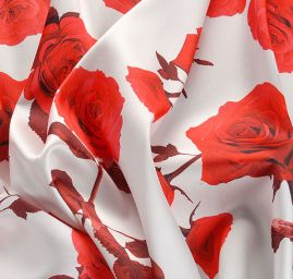 Mikado tkanina se vzorem červených růží 