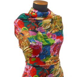 Hedvábný satén květinový motiv