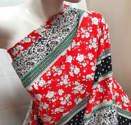 Viskozová šatová látka tisk květy a paisley vzor