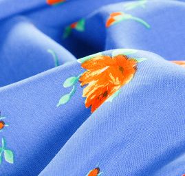 Viskózová látka vzor květy modrá