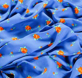 Viskózová látka vzor květy modrá