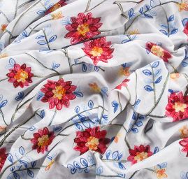 Viskozová letní látka s výšivkou bílá modrá