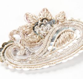 Aplikace paisley květ stříbrná