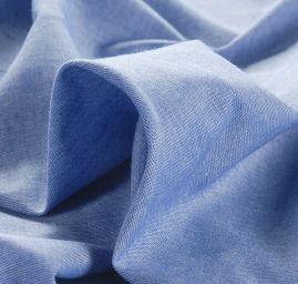 Bavlněná košilová látka světle modrá jeans