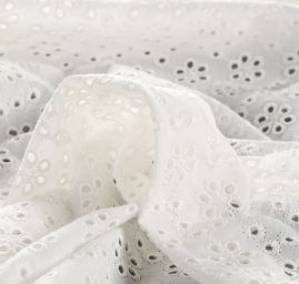 Krajka madeira drobné květy