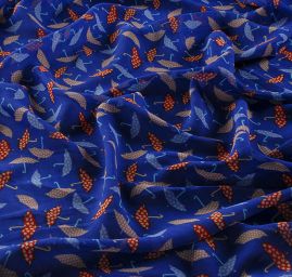 Šifon jemný se vzorem deštníků