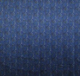 Hedvábný atlas pružný paisley vzor v modré
