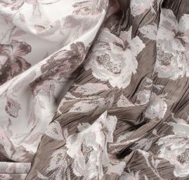 Žakárová látka květinový vzor hnědorůžová