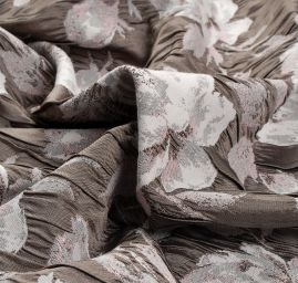 Žakárová látka květinový vzor hnědorůžová