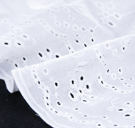 Vyšívaná látka madeira bordurový květinový motiv malý