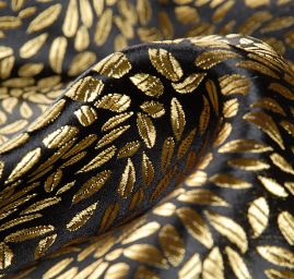 Brokát drobné lístečky zlatočerný