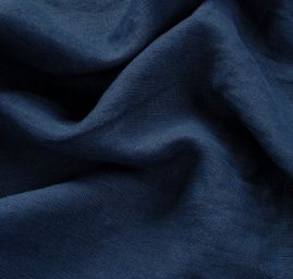 Len jemný středně sílný tmavě modré barvy