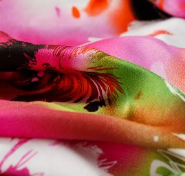 Viskozová letní látka digitální tisk motiv květů