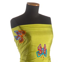 Hedvábné ponge výšivka motýlci zelená