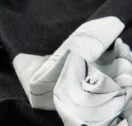 Úplet viskozový jemný růže na černém