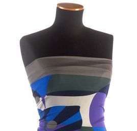 Úplet viskozový lesklý povrch  květinový motiv