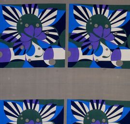 Úplet viskozový lesklý povrch  květinový motiv